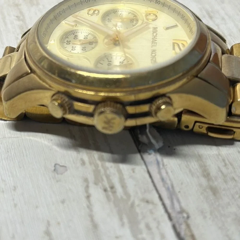 Michael Kors Mid-Size Runway MK5055‎ Wrist Watch Chronograph Gold NEEDS BATTERY